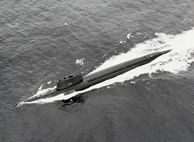 1972年威海打捞英潜艇，拆解后严格保密，39年后卡梅伦指中方窃密 - 3