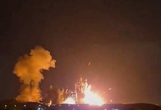 特朗普转发B-2轰炸伊斯法罕影片　弹药库连环爆炸“炸出蘑菇云”（组图） - 2