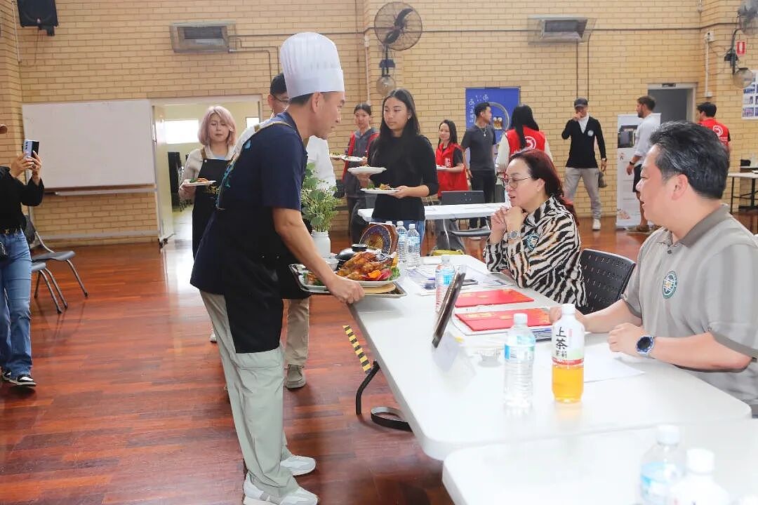 【全记录】风雨无阻赴盛会 美味飘香聚人心 第七季“高手在民间”暨2026西澳中华美食文化盛典及餐饮协会换届庆典（组图） - 107