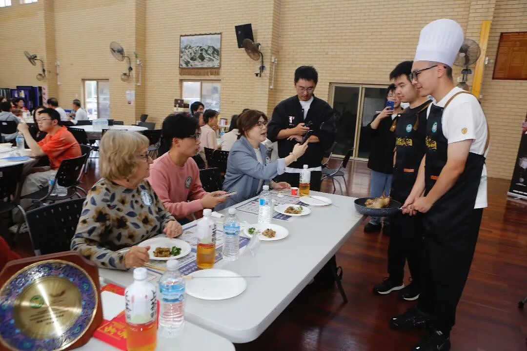 【全记录】风雨无阻赴盛会 美味飘香聚人心 第七季“高手在民间”暨2026西澳中华美食文化盛典及餐饮协会换届庆典（组图） - 116