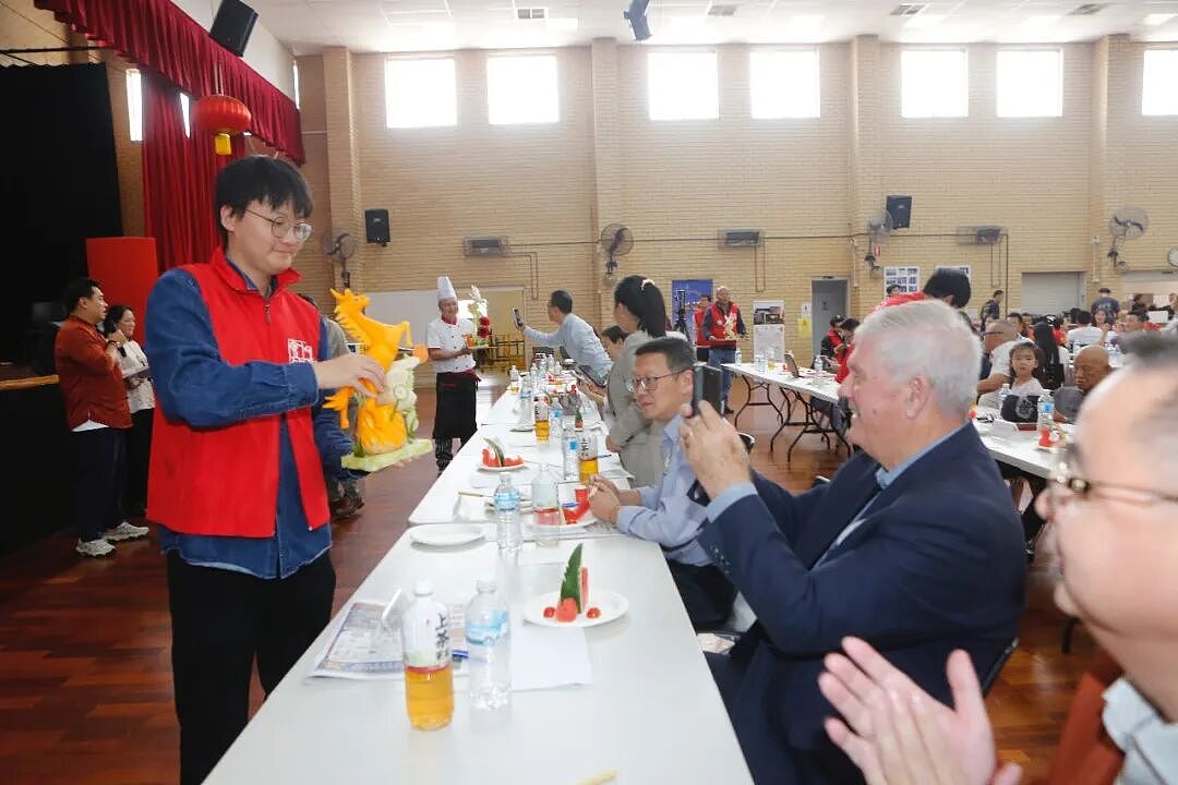 【全记录】风雨无阻赴盛会 美味飘香聚人心 第七季“高手在民间”暨2026西澳中华美食文化盛典及餐饮协会换届庆典（组图） - 127
