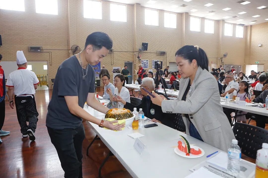 【全记录】风雨无阻赴盛会 美味飘香聚人心 第七季“高手在民间”暨2026西澳中华美食文化盛典及餐饮协会换届庆典（组图） - 130