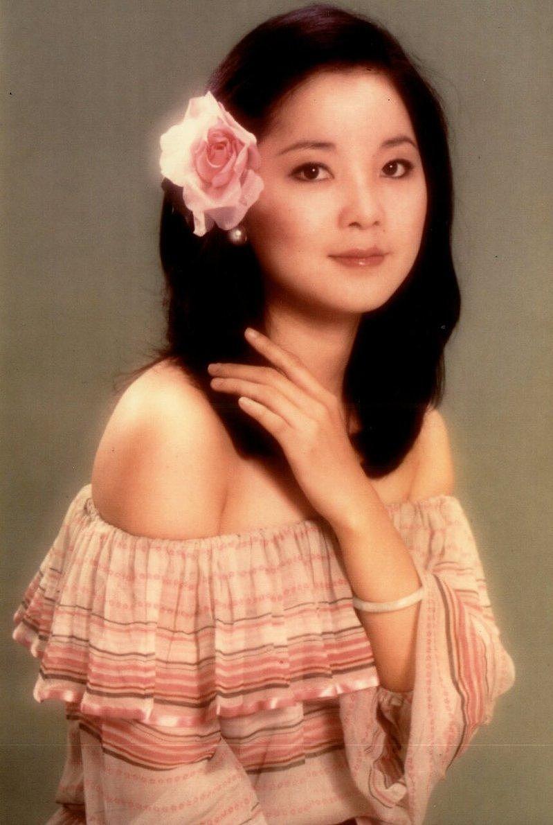邓丽君骤逝31年真相首曝,管家被下封口令,“延误救援临终前手脚痉挛”(图) - 1