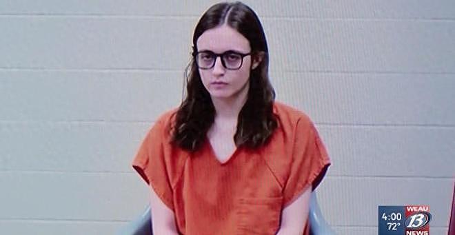 美国22岁女教师与两名16岁学生发生关系，三人同处一室，强调自愿（组图） - 1