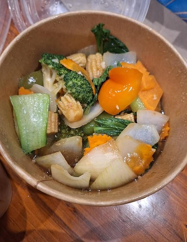 花了$45买中餐外卖竟然长这样？珀斯男子愤怒发帖：这是虚假广告 - 4