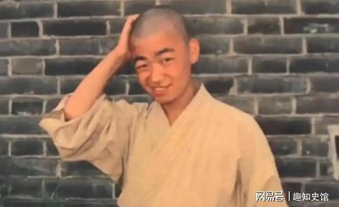 送走马蓉又来冯清,43岁的“老实人”王宝强,还是没逃出“女人圈” - 3