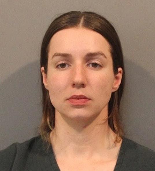 美妇不满伴侣教仔，假意按摩突拔枪爆头夺命！再狂轰20枪灭门男家（组图） - 3