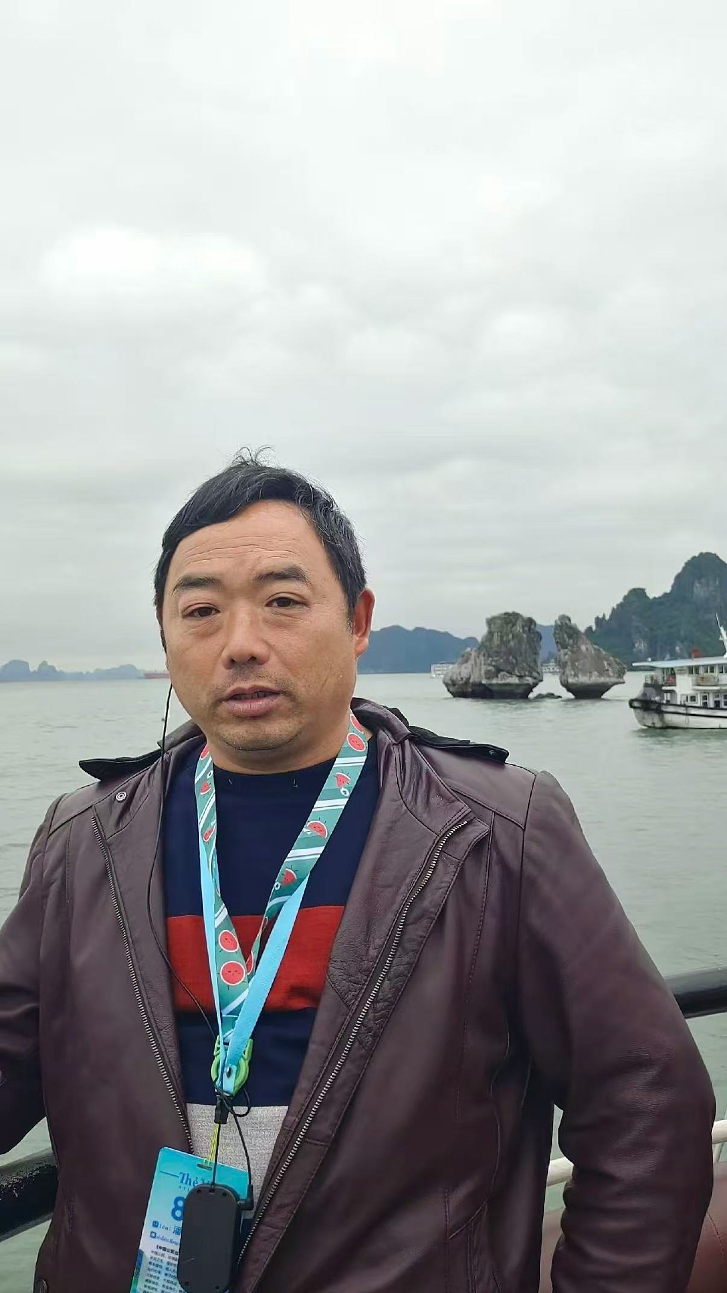 50岁男穷游阿联酋失联40日！街头露营惨被捕（组图） - 9