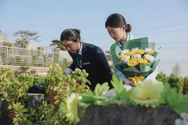 河南一高校开设殡葬专业，课程包括遗体收殓、遗体防腐整容！老师：学生没毕业就有单位“抢人” - 1