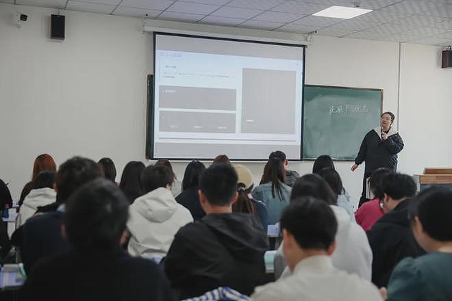 河南一高校开设殡葬专业，课程包括遗体收殓、遗体防腐整容！老师：学生没毕业就有单位“抢人” - 4
