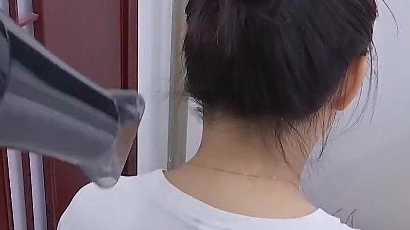 吹风机抵半个老中医?热风吹穴位养生爆红,医生:别乱吹 - 1