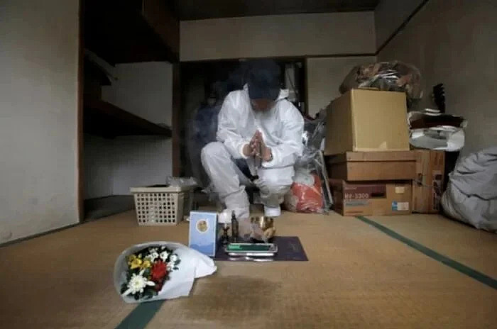 日本房客欠租3月失联,中国管理员开门惊见腐尸!孤独死悲剧引热议 - 7