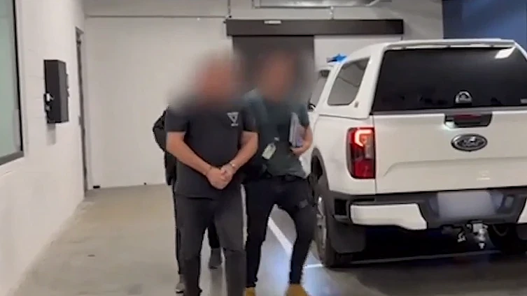 澳洲一起离奇沉船事故，牵出特大毒品走私案！9人落网，3.5吨可卡因被查获 - 1