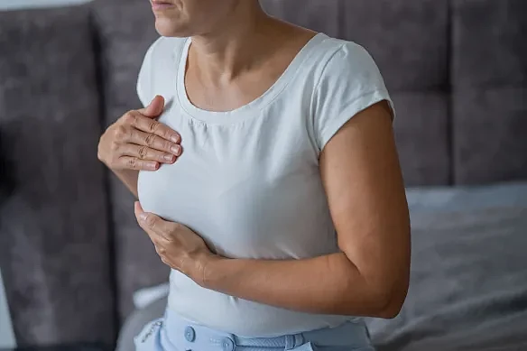 胸大更容易患癌？澳洲研究揭秘乳腺癌误区，这项习惯风险最高 - 2