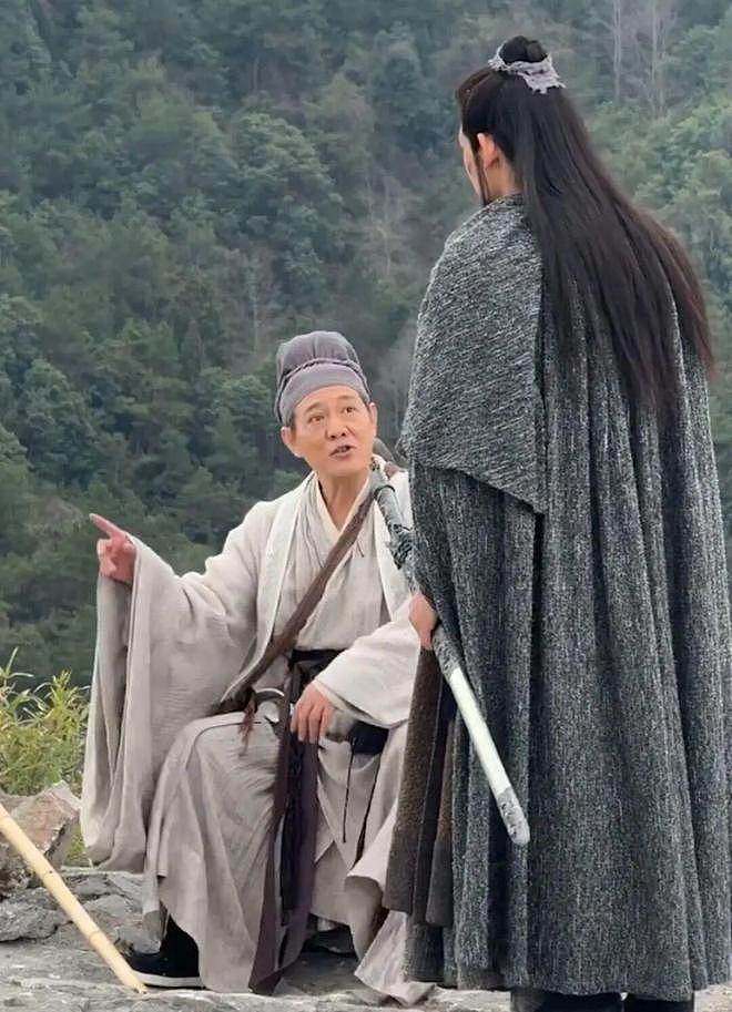 62岁李连杰正式进军短剧!甘当绿叶捧新人,助力年轻人圆梦 - 2