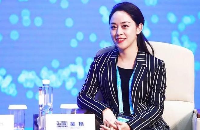 曾是浙江美女记者，嫁同学为妻，现已是上市公司董事长身价245亿（组图） - 14
