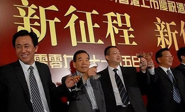 许家印背后有三个"靠山",一位去世、一位瘫痪,身份都不简单 - 4