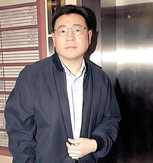 许家印背后有三个"靠山",一位去世、一位瘫痪,身份都不简单 - 11