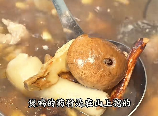 500桌同时排队！广东鸡煲店被千万网红带火，老板累瘫求饶：别来了（组图） - 4
