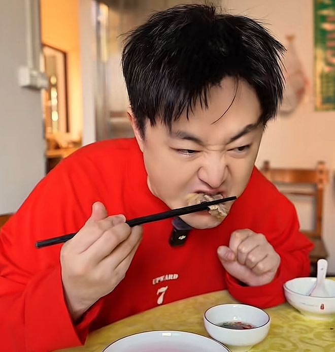 500桌同时排队！广东鸡煲店被千万网红带火，老板累瘫求饶：别来了（组图） - 5