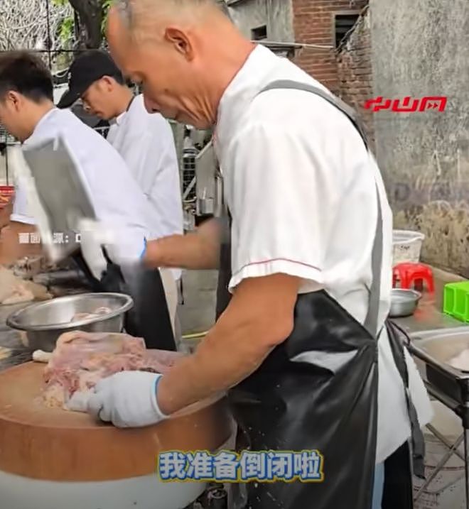 500桌同时排队！广东鸡煲店被千万网红带火，老板累瘫求饶：别来了（组图） - 15