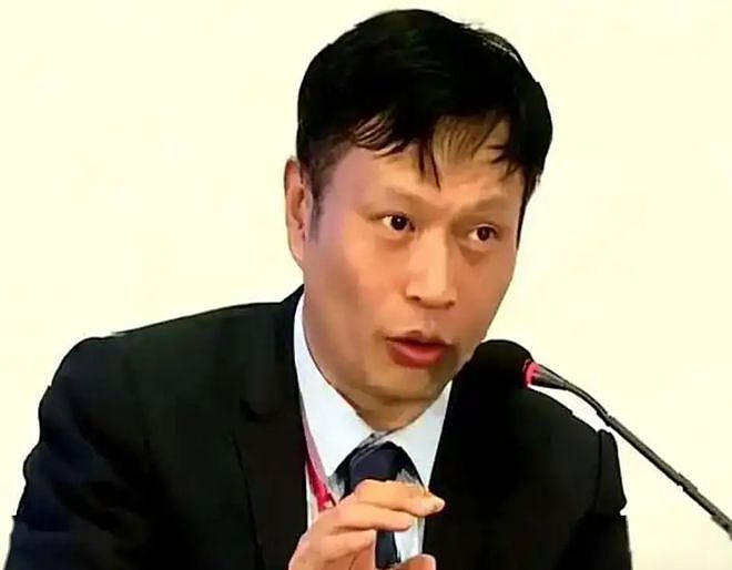 索赔2亿！被捧为迅雷救世主的清华高材生，带情妇卷1.7亿跑路5年 - 3