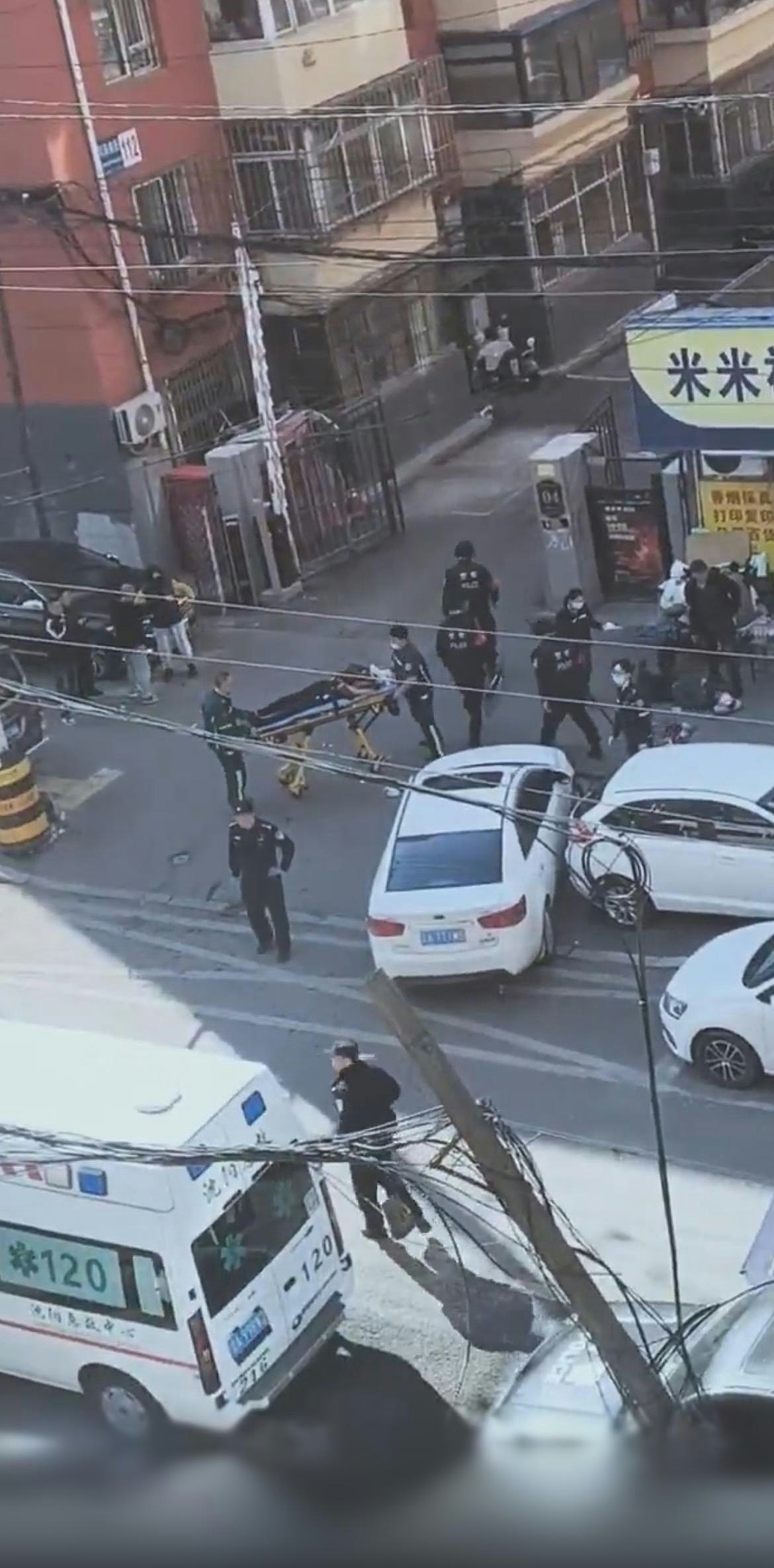 血腥慎点！网传沈阳发生随机砍人，致多人死伤！无头尸体倒卧街头（组图） - 6