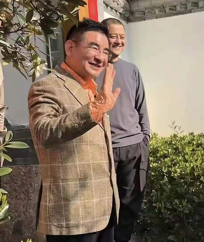 李亚鹏含沙射影，官媒下场无缝衔接配合，陈光标遮羞布被撕得粉碎（组图） - 5