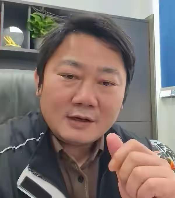 李亚鹏含沙射影，官媒下场无缝衔接配合，陈光标遮羞布被撕得粉碎（组图） - 6