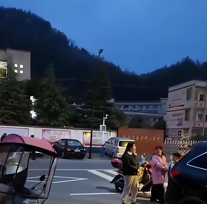 最新消息!安徽失踪女童佩佩已经遇害,凶手是女性,悲痛万分(组图) - 7