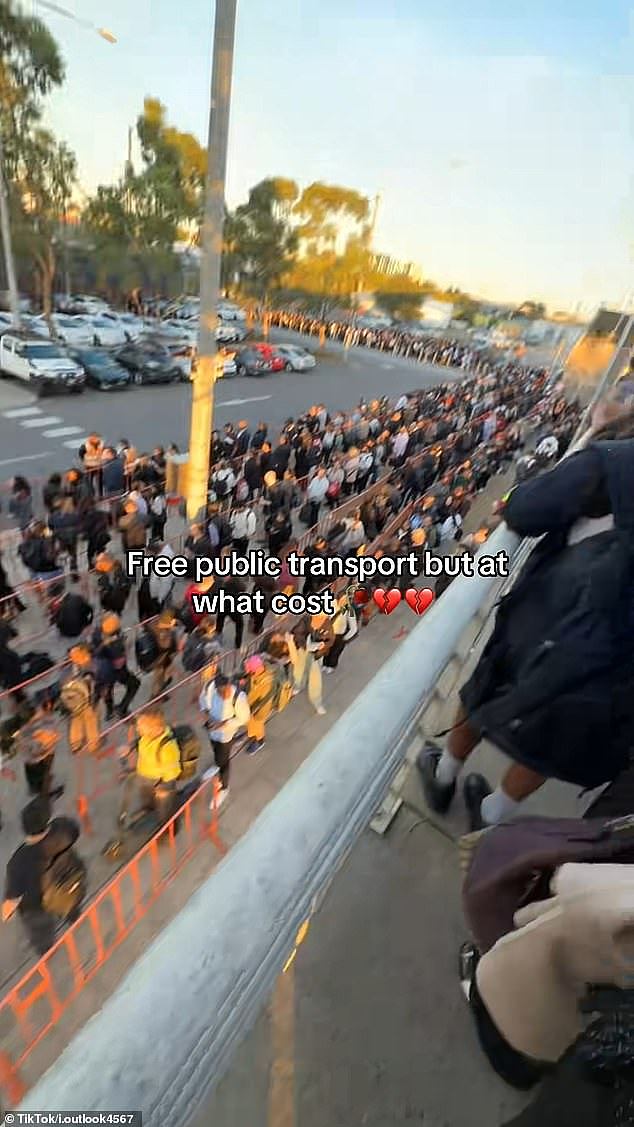 维州免费公交政策“翻车”？通勤者吐槽：车厢挤爆，简直是灾难 - 1