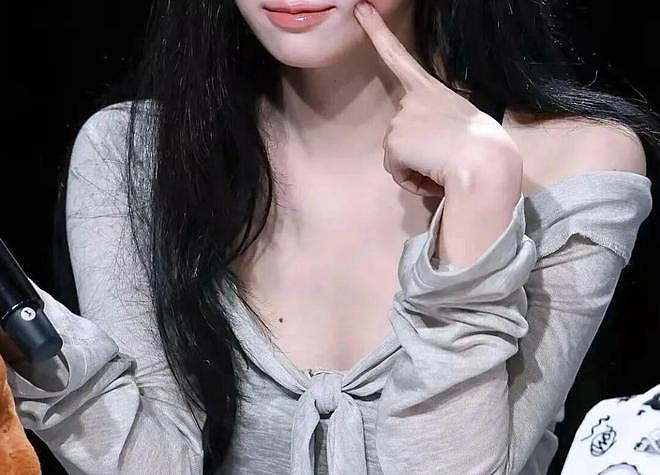 什么？宋雨琦胸口这颗痣值800万？（组图） - 6