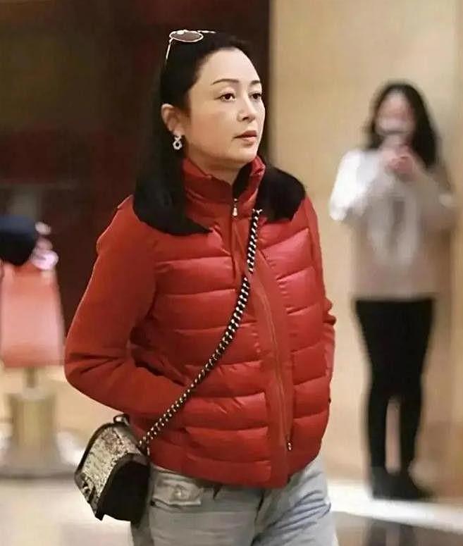 亲日辱华、知三当三？这一次，57岁的陈红被儿子丈夫“害”惨了（组图） - 3