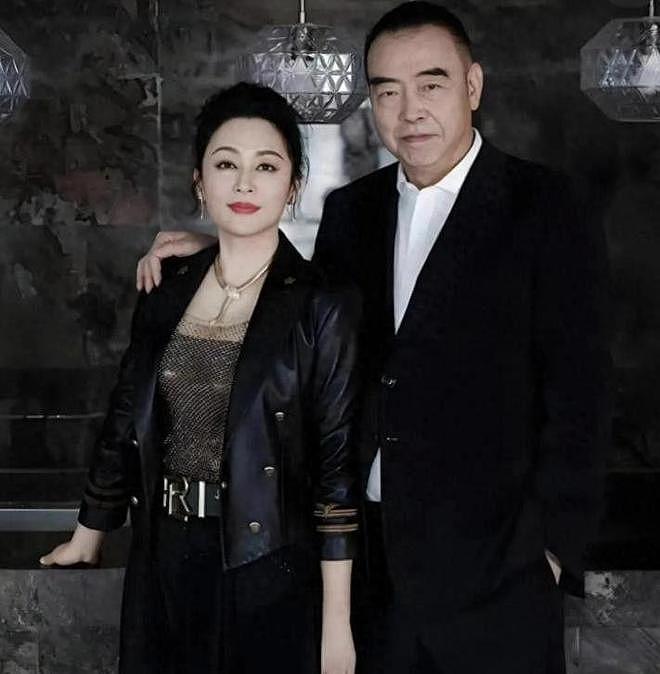亲日辱华、知三当三？这一次，57岁的陈红被儿子丈夫“害”惨了（组图） - 15