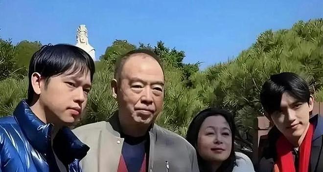 亲日辱华、知三当三？这一次，57岁的陈红被儿子丈夫“害”惨了（组图） - 16