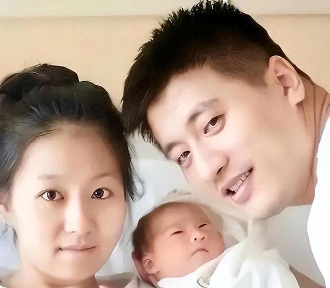 张雪峰前妻终于发声！清空所有动态，往后余生只想和女儿安静生活（组图） - 8
