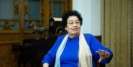 不止470亿和唐僧，陈丽华留给世界的，是一座紫檀瑰宝与一个“能人”的“笨功夫”（组图） - 5
