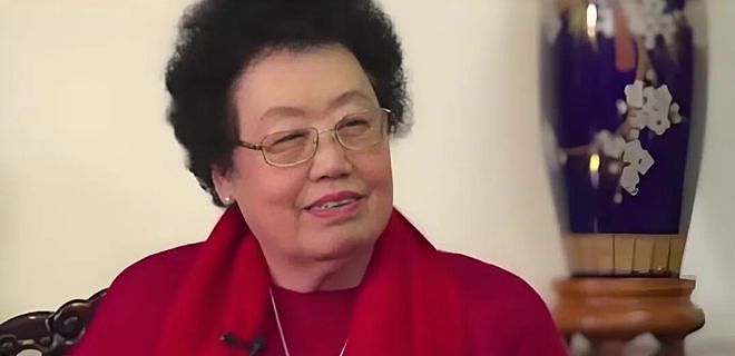 不止470亿和唐僧，陈丽华留给世界的，是一座紫檀瑰宝与一个“能人”的“笨功夫”（组图） - 9