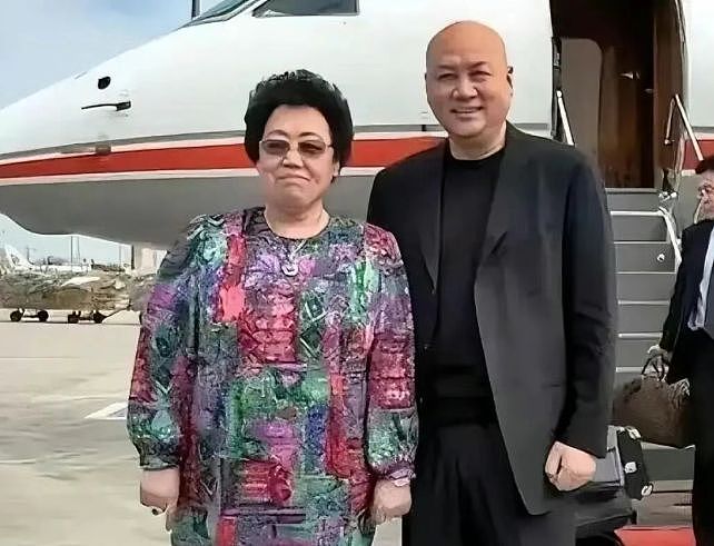 不止470亿和唐僧，陈丽华留给世界的，是一座紫檀瑰宝与一个“能人”的“笨功夫”（组图） - 13