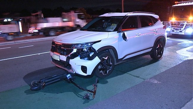 布里斯班16岁少年逆行骑电板车撞车,昆州将严禁16岁以下骑行(组图) - 1