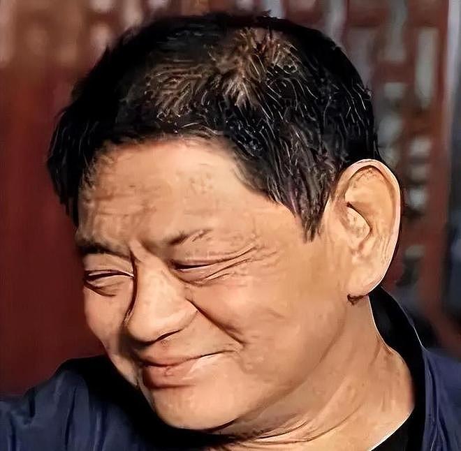 100多位情妇,包养费上亿!9女同床却落得个凄凉下场、人财两空(组图) - 9