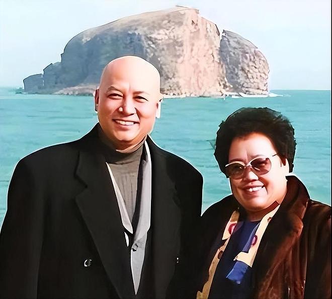 西游主演送别陈丽华：马德华痛哭，六小龄童冒雨，迟重瑞令人担忧（组图） - 2