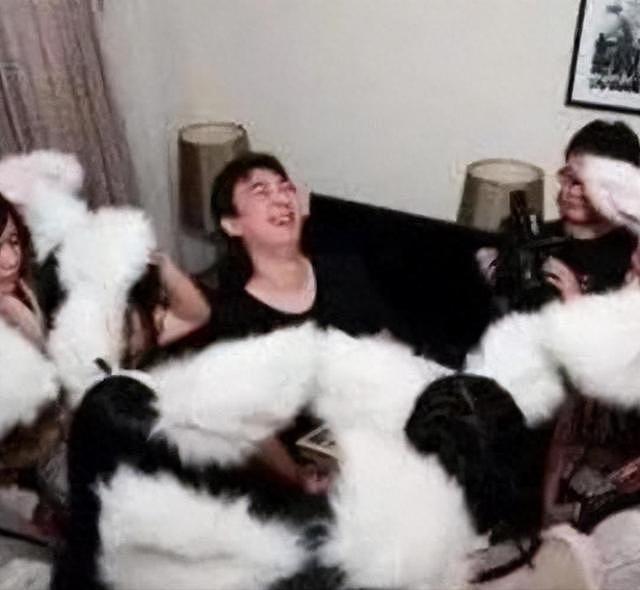 陪玩陪睡都是毛毛雨！王思聪前女友曝“丑闻”，王家彻底坐不住了 - 1