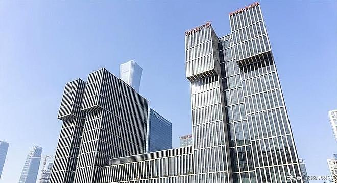 卖完80多个万达广场,个人财富缩水9成,王健林手里还剩什么?(组图) - 5