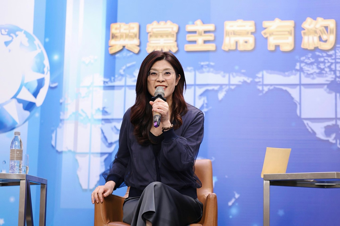 郑丽文从上海转到北京，“习郑会”料周五举行（组图） - 5