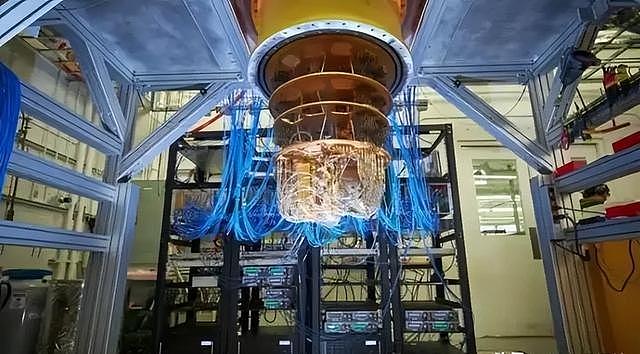 一夜暴涨8120亿,美国再度突破芯片世界难题,中国还能追赶上吗? - 2