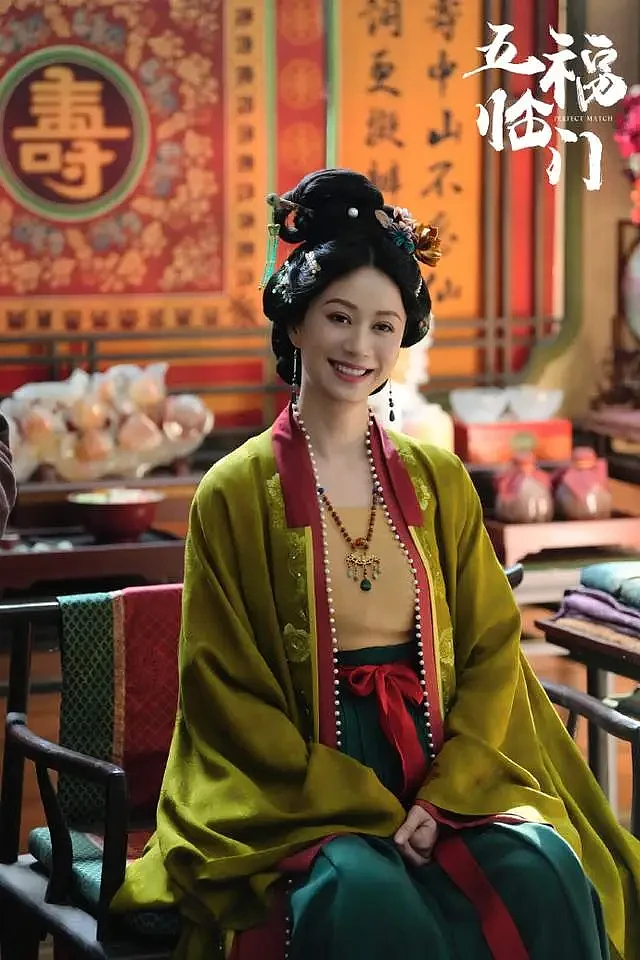 帮前夫还债，养5个老人，50岁倪虹洁成最狠大女主（组图） - 4