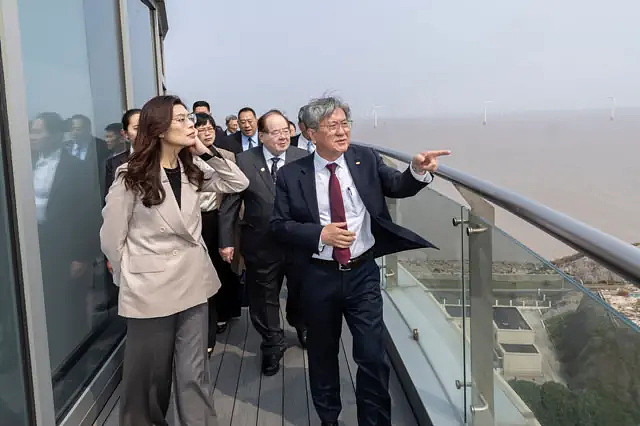 “郑习会”：国共领袖握手13秒，郑丽文倡“制度性解决方案”，讲话未毕直播被切断 - 3