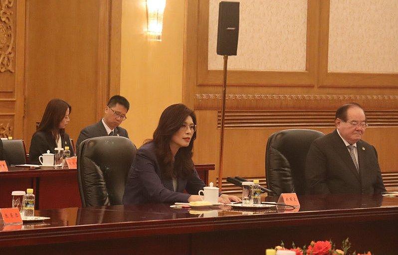 “郑习会”北京登场:郑丽文盼两党推动两岸和平制度化 - 1
