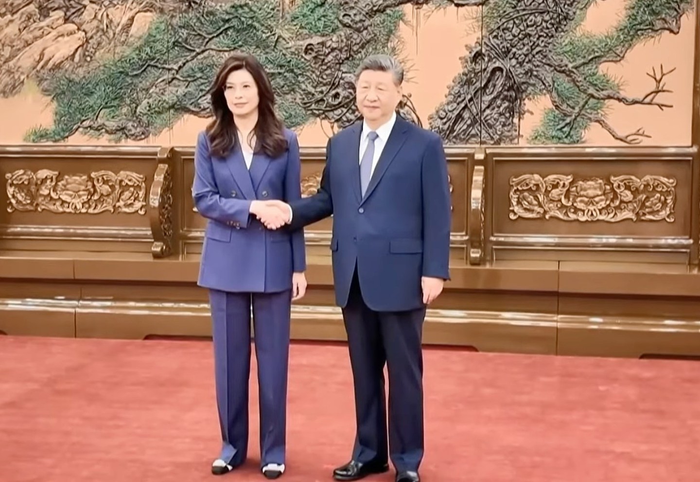 历史画面！习近平称她“郑丽文主席”，两人握手14秒（视频/组图） - 4